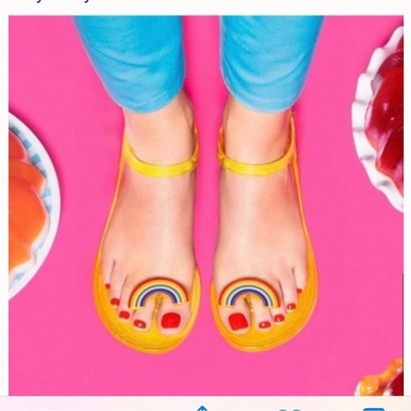 NWOT Katy Perry Rainbow Yellow Jelly Sandals Size 6 - Picture 2 of 9